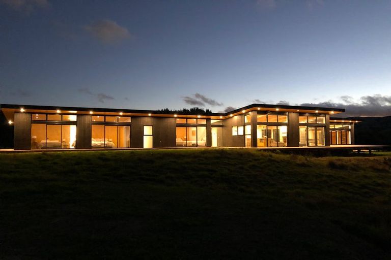 Photo of property in 360a Longbush Road, Hinakura, Masterton, 5884