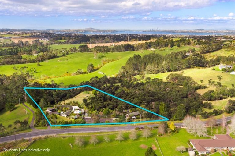 Photo of property in 185 Red Hills Road, Massey, Henderson, 0782