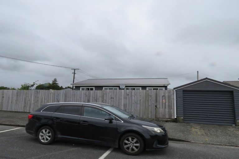 Photo of property in 104 Russell Street, Westport, 7825