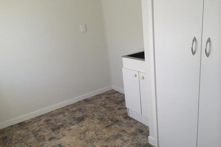 Photo of property in 6 Kia Ora Road, Beach Haven, Auckland, 0626