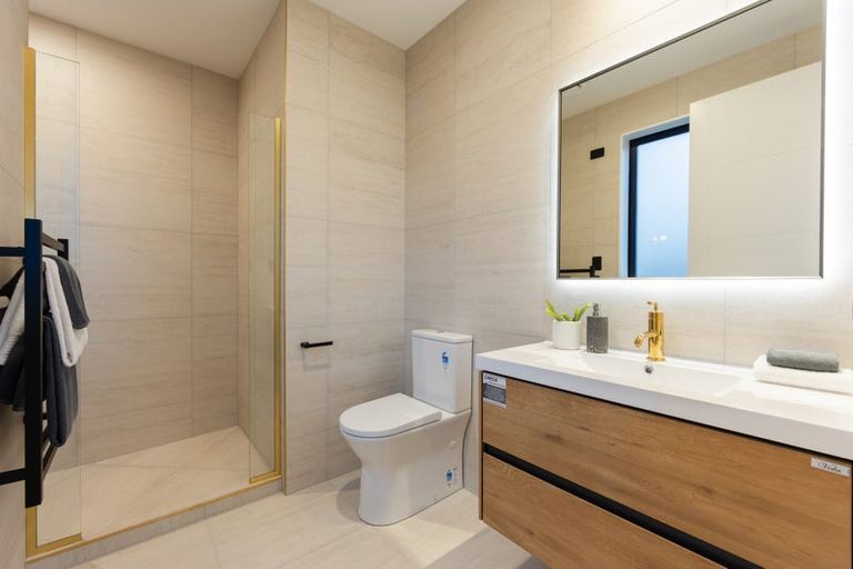 Photo of property in 3 Waitai Close, Long Bay, Auckland, 0630