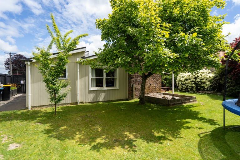 Photo of property in 6 Donald Lane, Cambridge, 3434