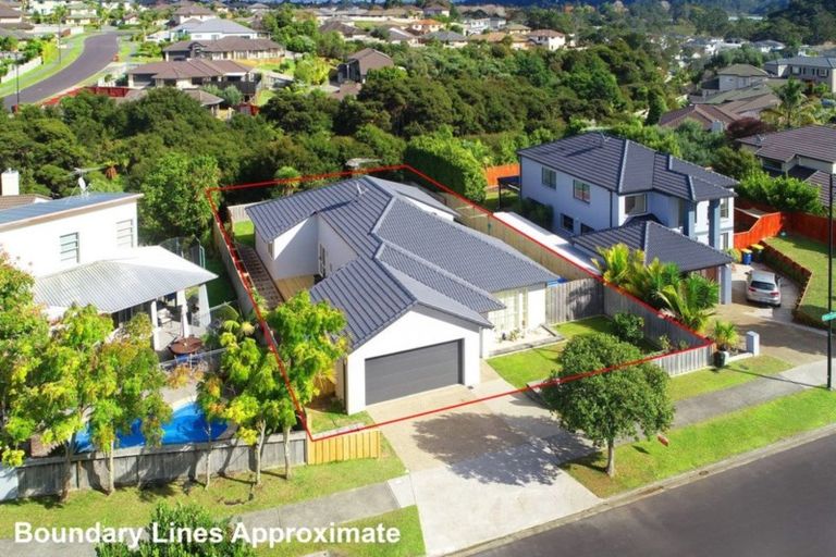 Photo of property in 31 William Gamble Drive, Greenhithe, Auckland, 0632