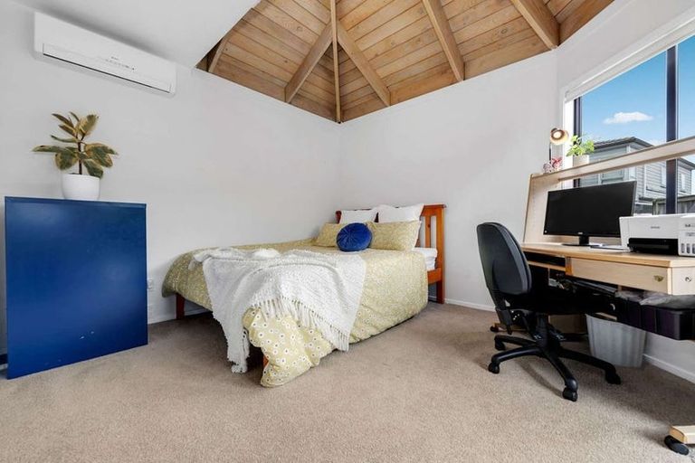 Photo of property in 1/19 Galsworthy Place, Bucklands Beach, Auckland, 2014