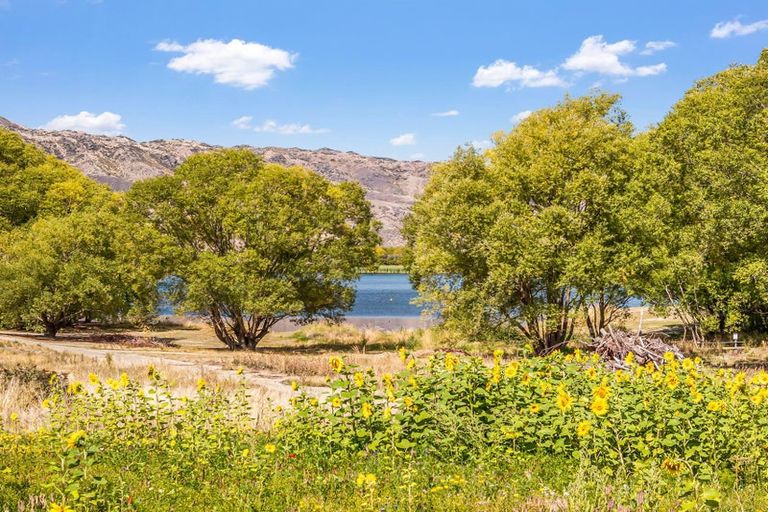 Photo of property in 20a Sugarloaf Drive, Mount Pisa, Cromwell, 9384