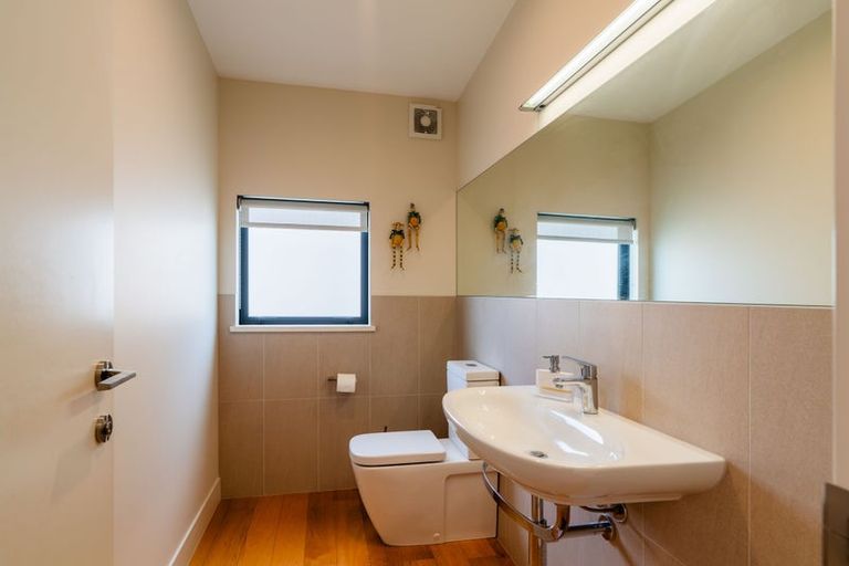 Photo of property in 142 Lake Crescent, Hamilton Lake, Hamilton, 3204