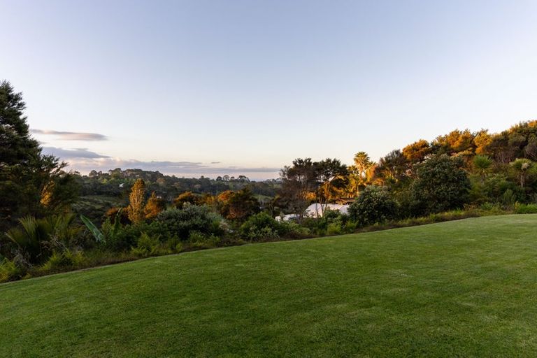 Photo of property in 343 Glenvar Road, Long Bay, Auckland, 0630