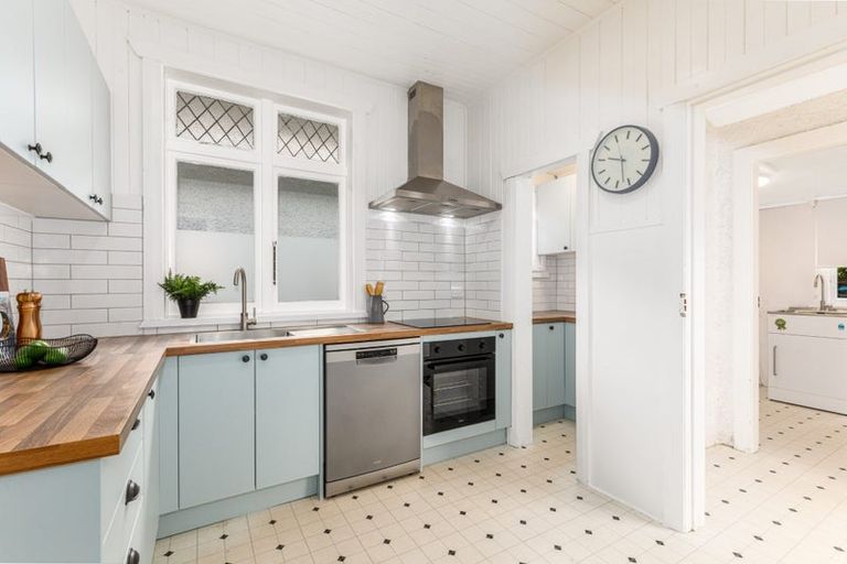 Photo of property in 105 Wyndrum Avenue, Waterloo, Lower Hutt, 5011