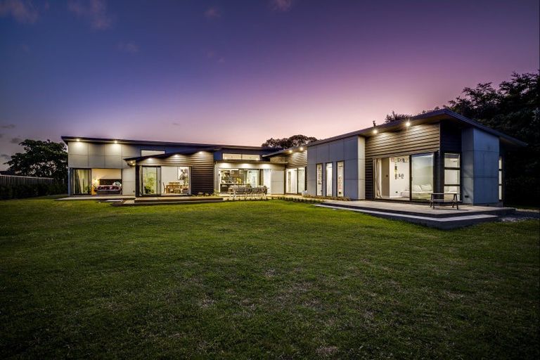 Photo of property in 68 Mcelwee Street, Jervoistown, Napier, 4112