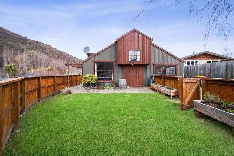 Photo of property in 18a Daveys Place, Arrowtown, 9302