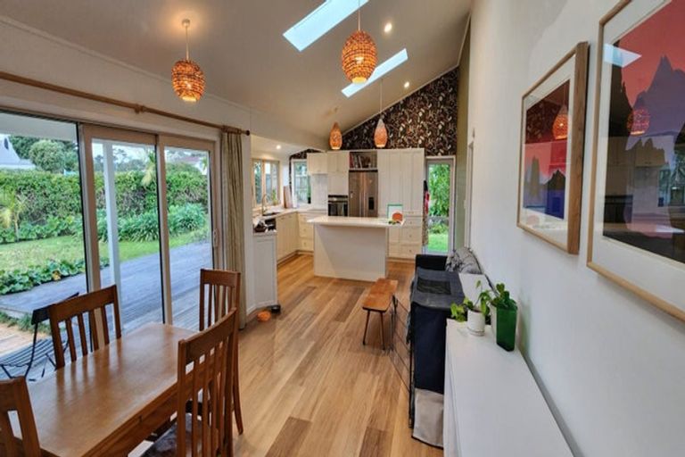 Photo of property in 18a Russell Drive, Oakura, 4314