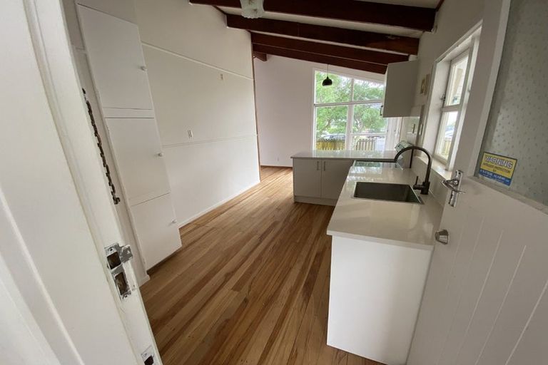 Photo of property in 95 Ennis Avenue, Pakuranga Heights, Auckland, 2010