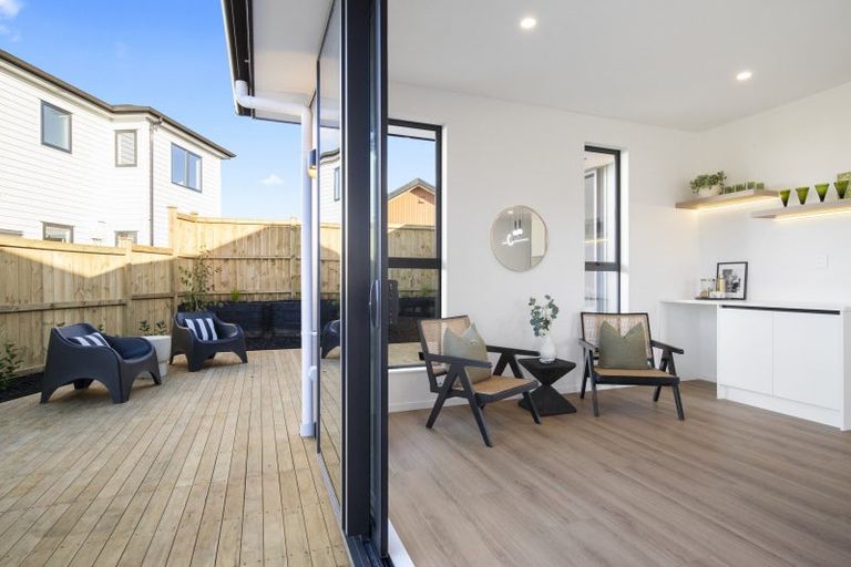 Photo of property in 32 Rongoa Maori Way, Pukekohe, 2120