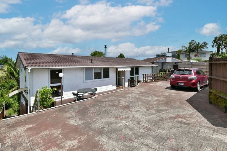 Photo of property in 60 Carlisle Road, Browns Bay, Auckland, 0630