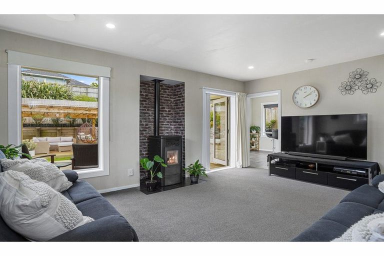 Photo of property in 18 Trina Place, Shirley, Christchurch, 8061