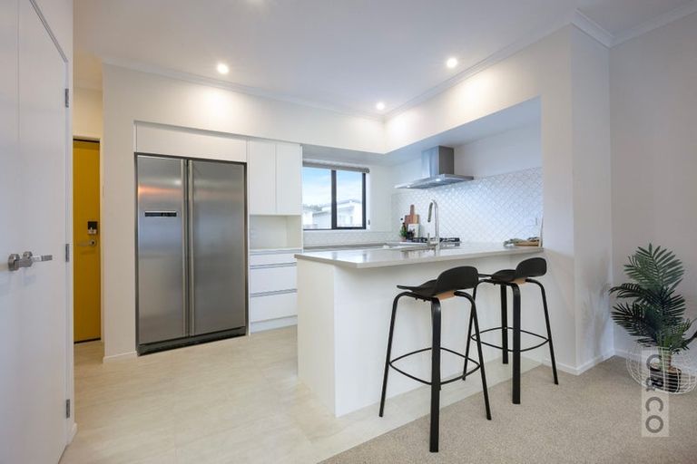 Photo of property in 24 Manarini Road, Westgate, Auckland, 0614