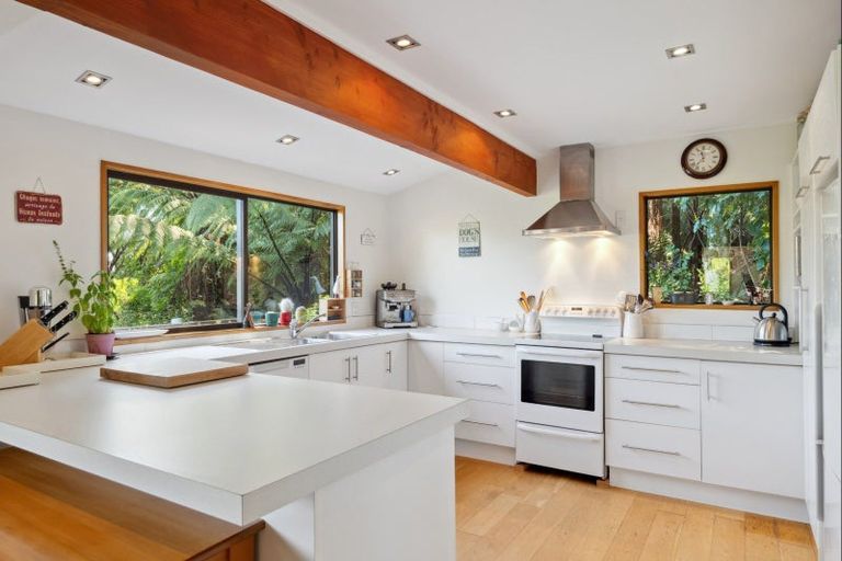 Photo of property in 28 Moetapu Bay Road, Moetapu Bay, Picton, 7282