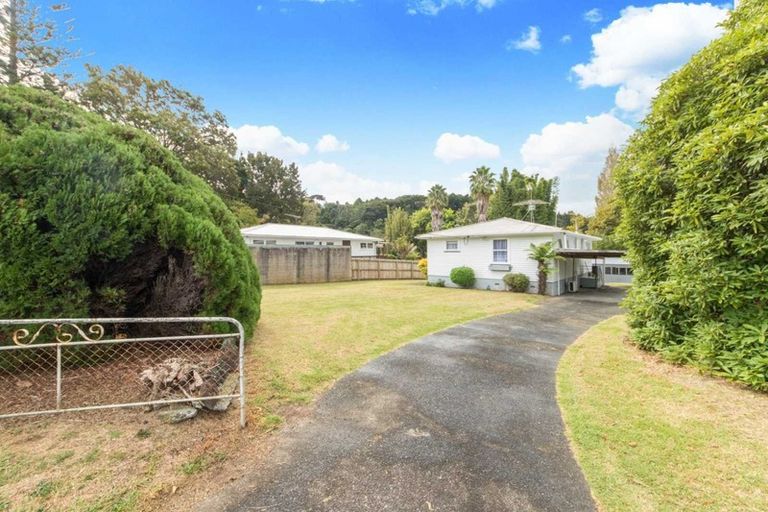 Photo of property in 40 Lowtherhurst Road, Massey, Auckland, 0614