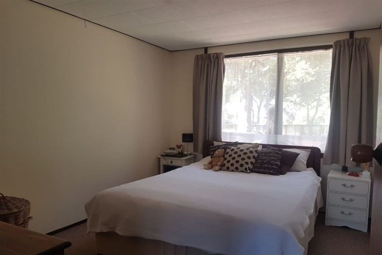 Photo of property in 348 Glengarry Road, Glen Eden, Auckland, 0602