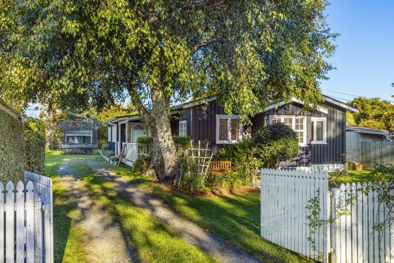 Photo of property in 16 Waitoki Road, Waitoki, Kaukapakapa, 0871