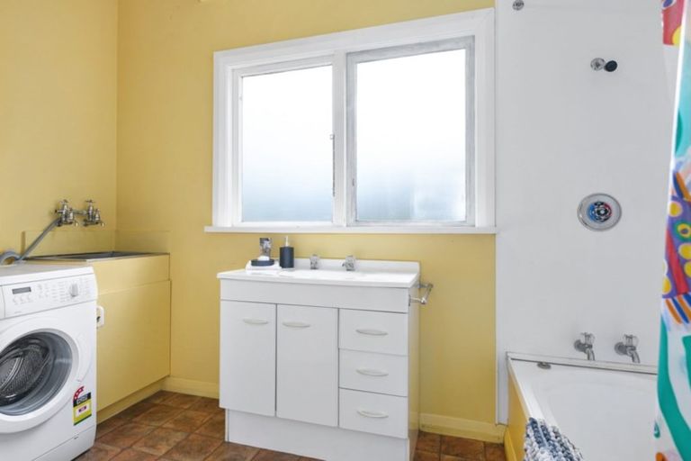 Photo of property in 11 Pitt Street, Waitati, 9085