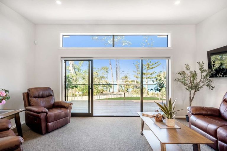 Photo of property in 62 Ronald Avenue, Glenbrook, Waiuku, 2681