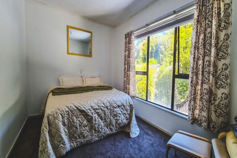 Photo of property in 14 Westhaven Drive, Tawa, Wellington, 5028