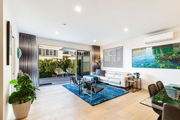 Photo of property in 1 The Bays Rise, Murrays Bay, Auckland, 0630