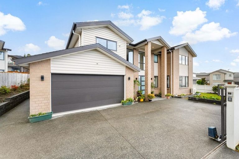 Photo of property in 24 Mettam Drive, Swanson, Auckland, 0614