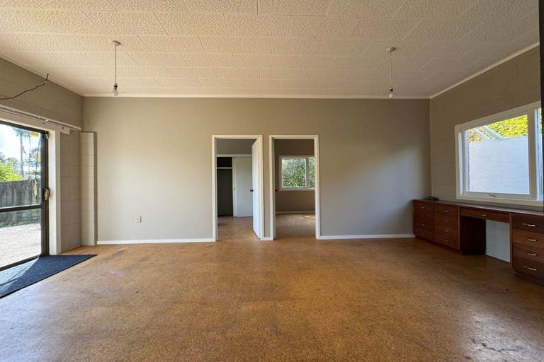 Photo of property in 893 Whangaparaoa Road, Manly, Whangaparaoa, 0930