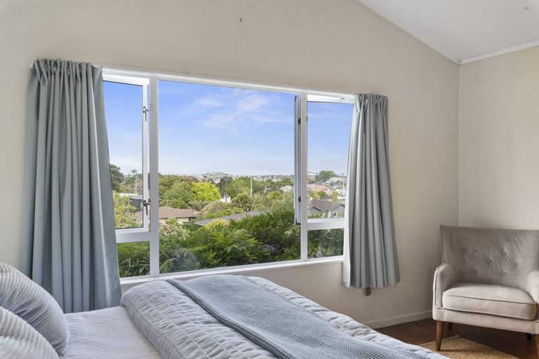 Photo of property in 21 Church Street, Northcote Point, Auckland, 0627