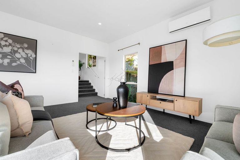 Photo of property in 10 Strata View, Western Heights, Hamilton, 3200