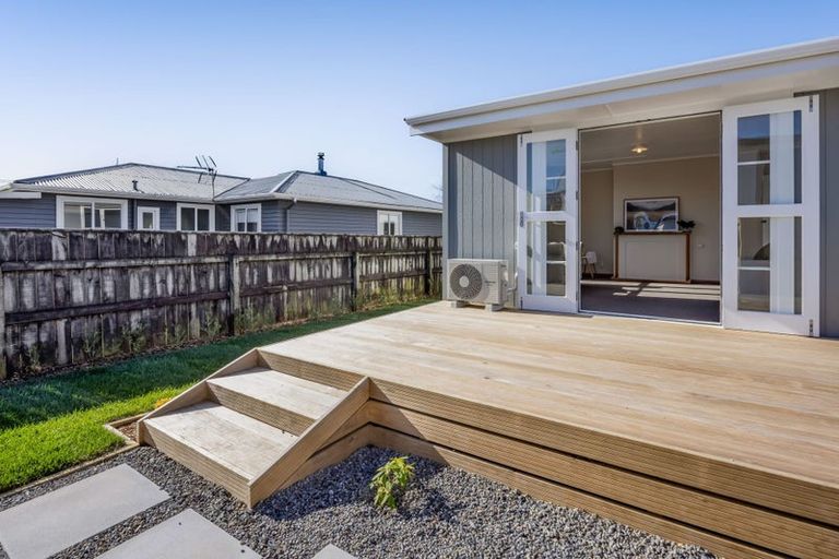 Photo of property in 20 Pukatea Street, Inglewood, 4330