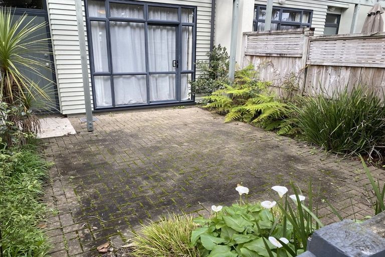 Photo of property in 109/2 Armoy Drive, East Tamaki, Auckland, 2016