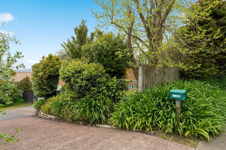 Photo of property in 227 Titirangi Road, Titirangi, Auckland, 0604