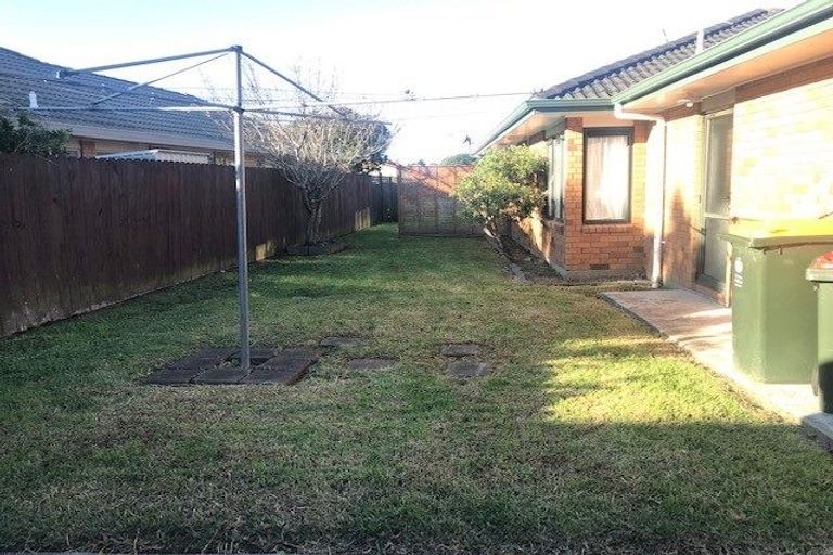 Photo of property in 1 Sheldon Place, Burswood, Auckland, 2013