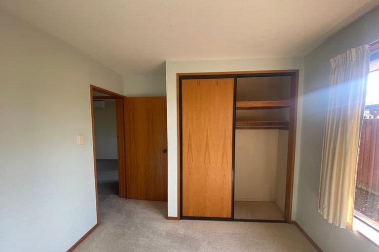 Photo of property in 2/5 Hibiscus Place, Redwood, Christchurch, 8051