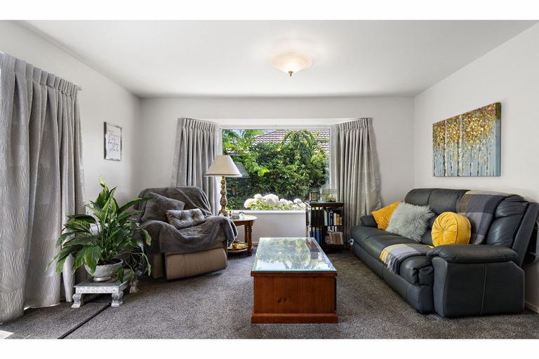 Photo of property in 3/69 Tyrone Street, Belfast, Christchurch, 8051