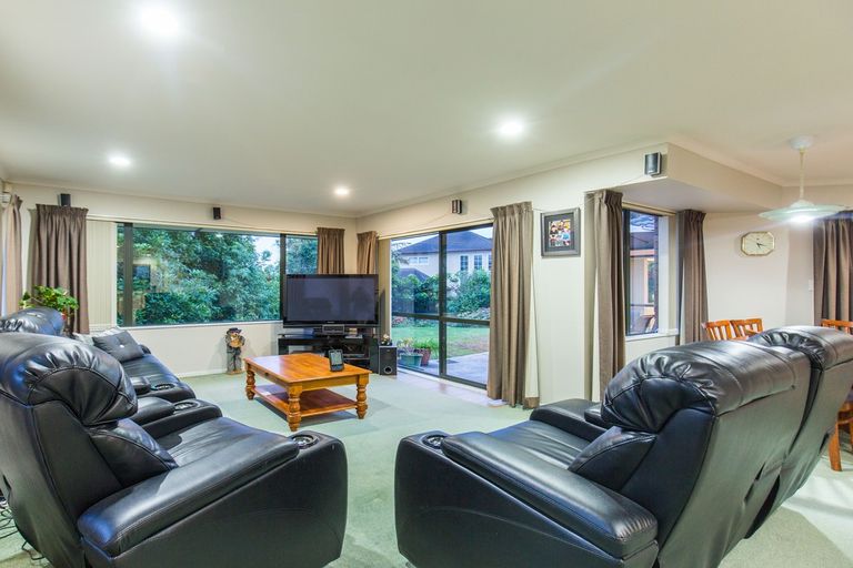 Photo of property in 274 Hill Road, The Gardens, Auckland, 2105