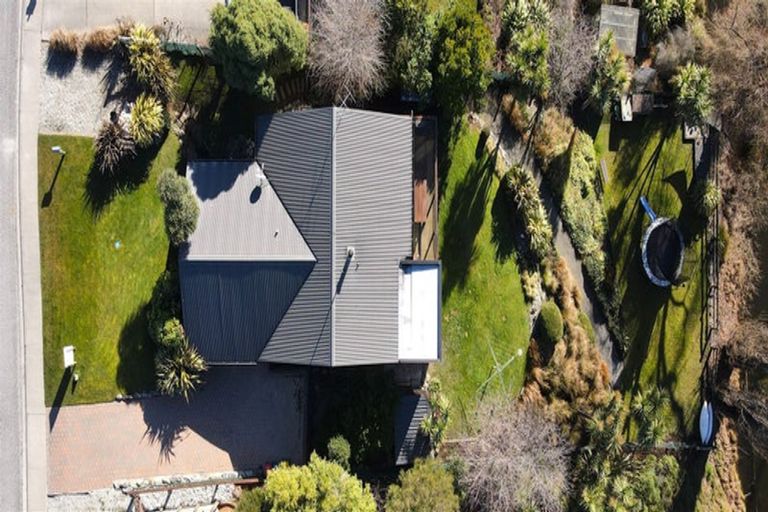 Photo of property in 70 Lagoon Avenue, Albert Town, Wanaka, 9305