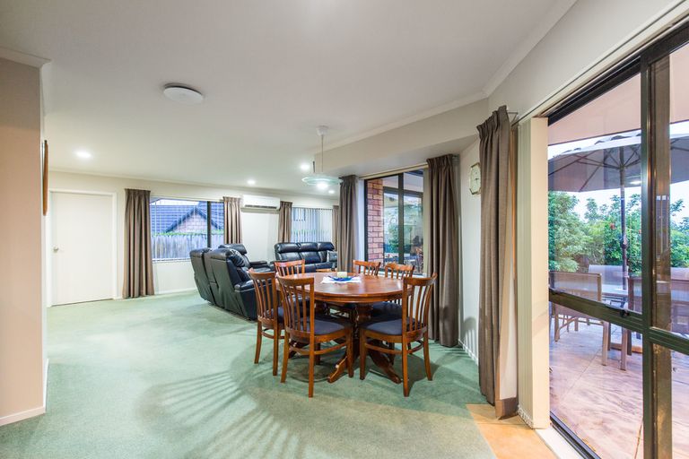 Photo of property in 274 Hill Road, The Gardens, Auckland, 2105