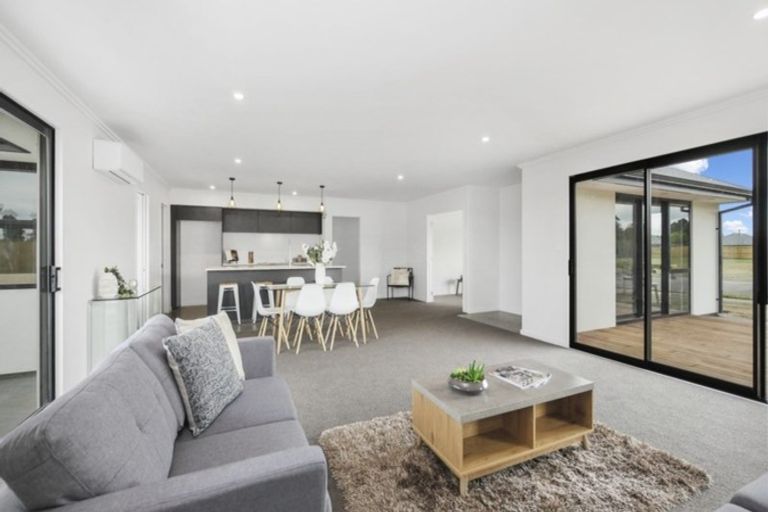 Photo of property in 11 Suffolk Drive, Kirwee, 7571