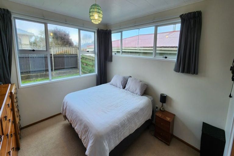 Photo of property in 52b Woodleigh Street, Frankleigh Park, New Plymouth, 4310