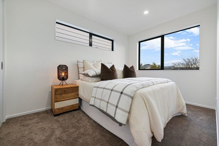 Photo of property in 21f Laura Street, Kelston, Auckland, 0602