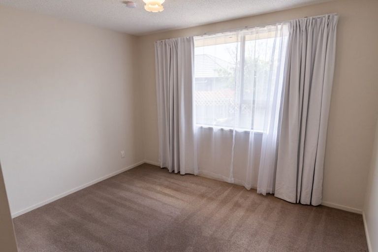 Photo of property in 2/121 Marlow Road, Aranui, Christchurch, 8061