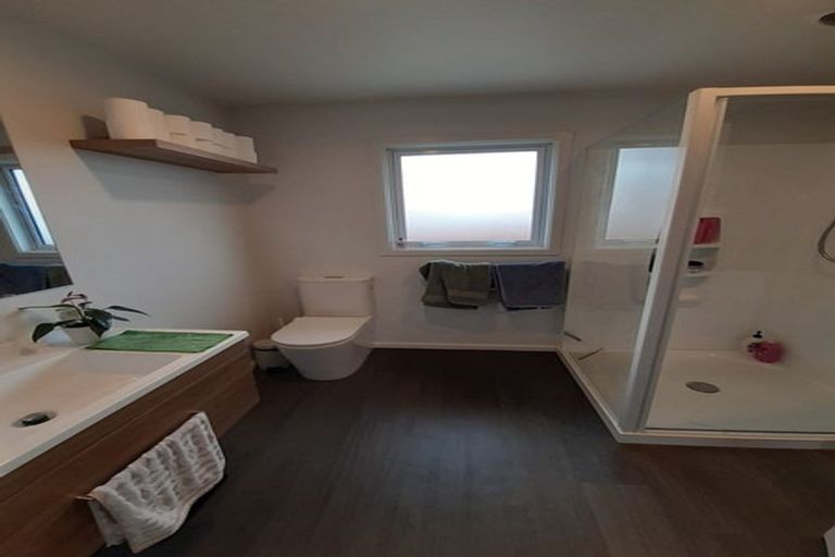 Photo of property in 2/7a Curletts Road, Sockburn, Christchurch, 8042