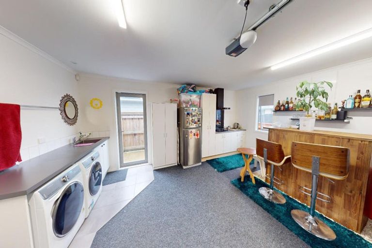 Photo of property in 12 Ivy Lane, Kelvin Grove, Palmerston North, 4414