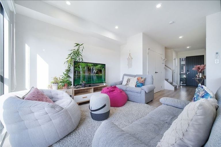 Photo of property in 9/1 Armein Road, Panmure, Auckland, 1072