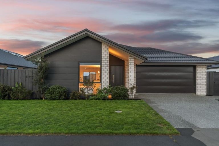 Photo of property in 5 Hoffman Street, Marshland, Christchurch, 8083