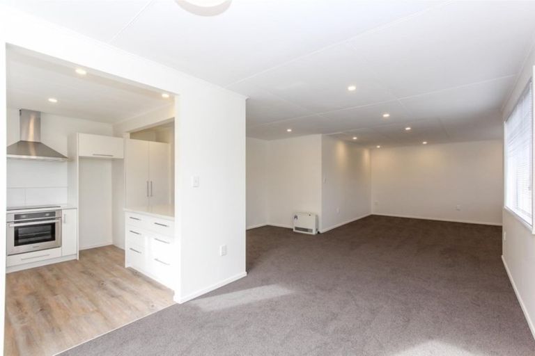 Photo of property in 2 Wayne Place, Ferndale, New Plymouth, 4310